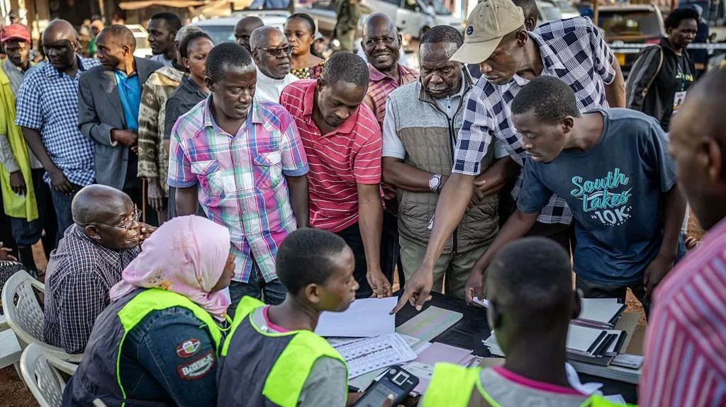 Vote count underway in Uganda amid internet shutdown