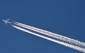 Aircraft trails spark weather fears in Mt Kenya