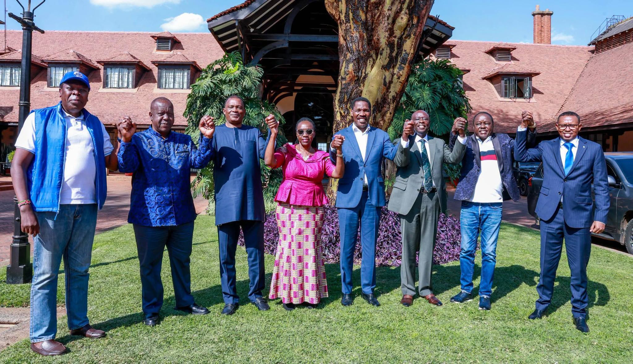 Opposition leaders vow to remain united ahead of 2027